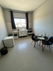 Apt 04 Pingo de Ouro - kitnets itapeva sp