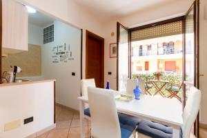 GuestHost - De Blasi House