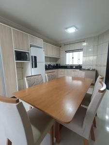 Casa Aconchegante em Frente ao Gramadão - Vila A