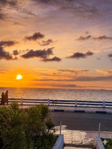 Vue mer panoramique & couchers de soleil magiques