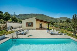Villa Lidia con piscina privata