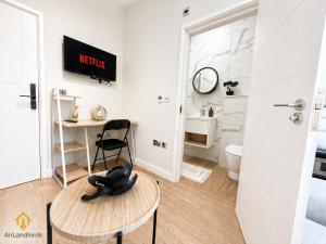 Exclusive 1 Bedroom Flat in the Heart of Hounslow!