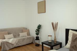 THE GARDEN GRAND APARTMENT Parking Available