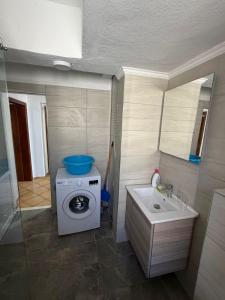 Sea La Vie in Center of Himara