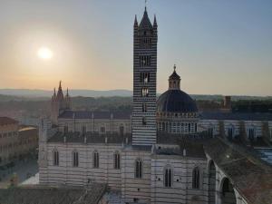 Loft Vicolo di Vallepiatta 2 min Piazza del Campo con parcheggio