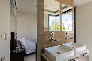 Ixia Pool Villa with sea view roof top