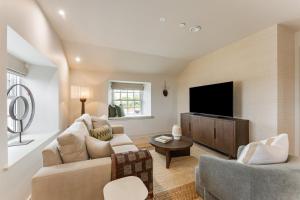 Hidden 7- Coastal Loft