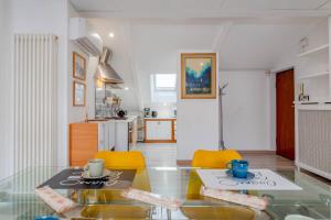La Casa sui Tetti, AirCo, Centro, Parcheggio 100 m