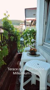 Digital nomad, 80 sqm, wonderful Milenium Cross view,free park,16 min by walk to center, quiet nbhd