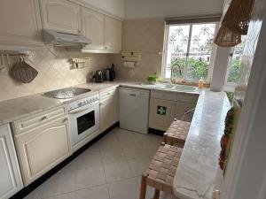 Bella Vita Apartment in Porches mit Meerblick an der Algarve