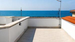 casa vacanze GRECALE APARTMENT LEONARDO AIRPORT