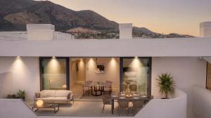 Luxury 3-Bedroom Skyline Apartment in Higueron