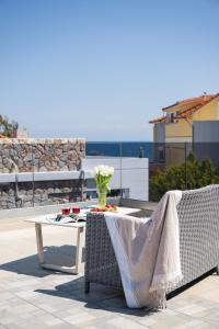 Ixia Pool Villa with sea view roof top