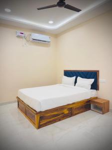 The sea Glimmer Beach Resort