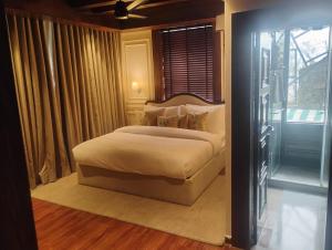 PLumeria Hotel