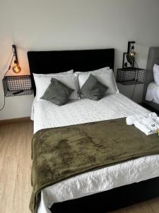 Modern Loft- 2 Beds- City View