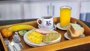 BE Suites Hotel Cali