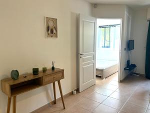 MNK - Appartement avec balcon et AC - 6 min du Port de Nice