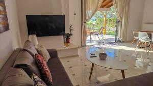 Elia Elegant Summer House