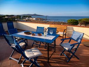 Seaside Penthouse with Panoramic Sea View Terrace