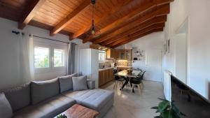 Nostos Apartment
