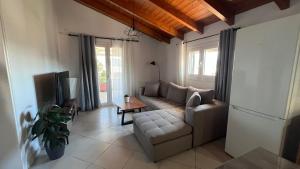Nostos Apartment
