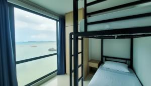 Spacious 3BR Sea View Suite at One Residence by Momo
