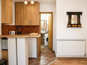 Airport Studio - Lucia