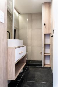 France and Córdoba Very Comfortable Studio Apartment