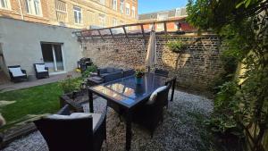 2-room apartment with private garden of 50 m