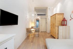 Cozy Vatican Apartment