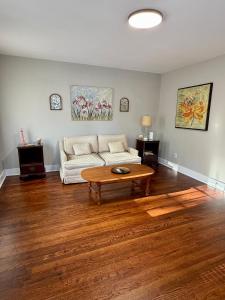 Cozy Corner On Gardner