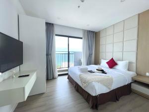 Paradise Waves Oceanfront Haven apt