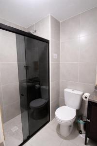 Metrô na porta e Piscina - Até 4 pessoas - Centro