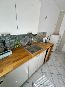 AppArt 21 artistic beach apartment