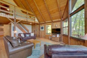 Hot Tub & Games! The Retreat on Dale Hollow Lake