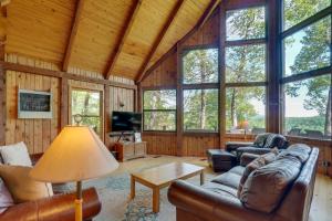Hot Tub & Games! The Retreat on Dale Hollow Lake