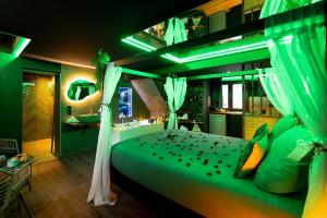 La Forêt Enchantée - Chambre à thème Love Room Jacuzzi - Évasion pour deux