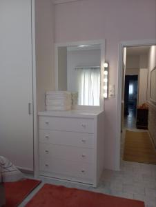 Aigaleo Apartment