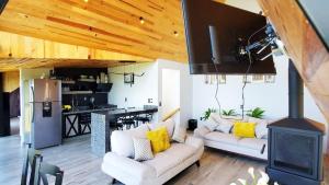 Cabaña privada en Mazamitla con fogatero y terraza