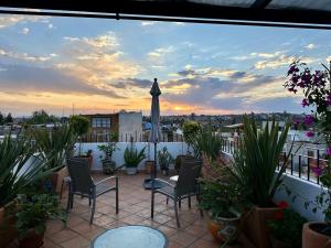 Lovely condo with rooftop deck in gated community