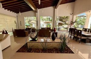 Lovely condo with rooftop deck in gated community