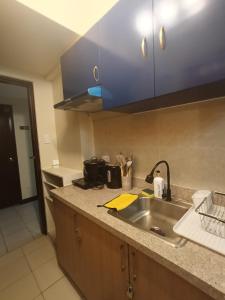 Your Cozy and Comfortable Home Near Town