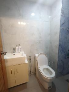 Your Cozy and Comfortable Home Near Town