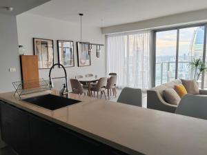 40H YOO Apto Hermoso Vista a la Ciudad 1Br