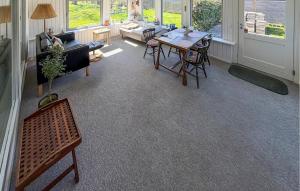 2 Bedroom Nice Home In Sydals