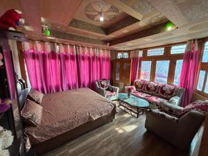 Krishna homestay yulla
