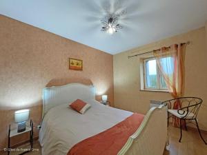 Maison de charme en granit avec jardin clos, tout inclus, près de Domfront - FR-1-497-190