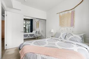 Comfortable Suite in Heart Downtown with 2 Beds