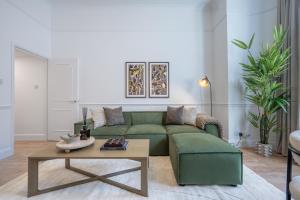 Prime Location! 2BR Flat - Walk to Paddington
